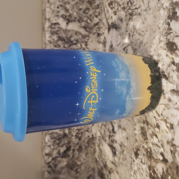 Disney World Castle ceramic travel mug - Picture 2 of 4